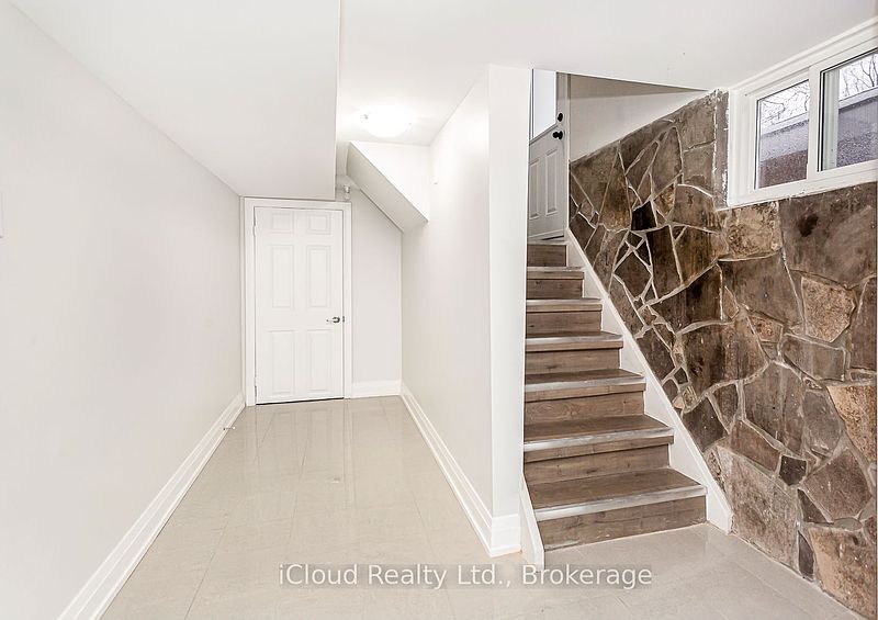 Toronto House for rent - 5 Bedrooms — photo 21