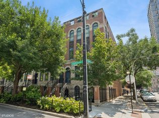 369 W Superior St UNIT A, Chicago, IL 60654