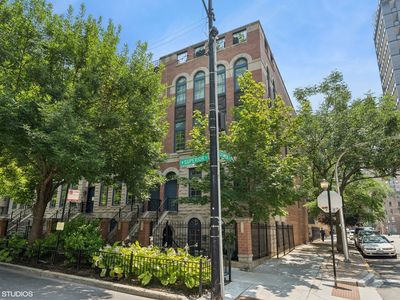 369 W Superior St UNIT A, Chicago, IL, 60654