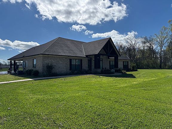 2nd image of 175 Davis Lake Rd