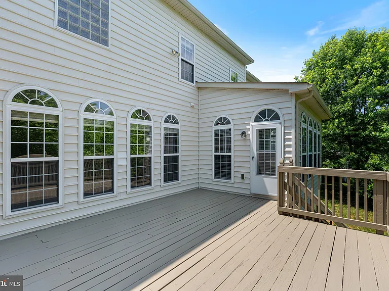 15436 Symondsbury Way — Photo 49