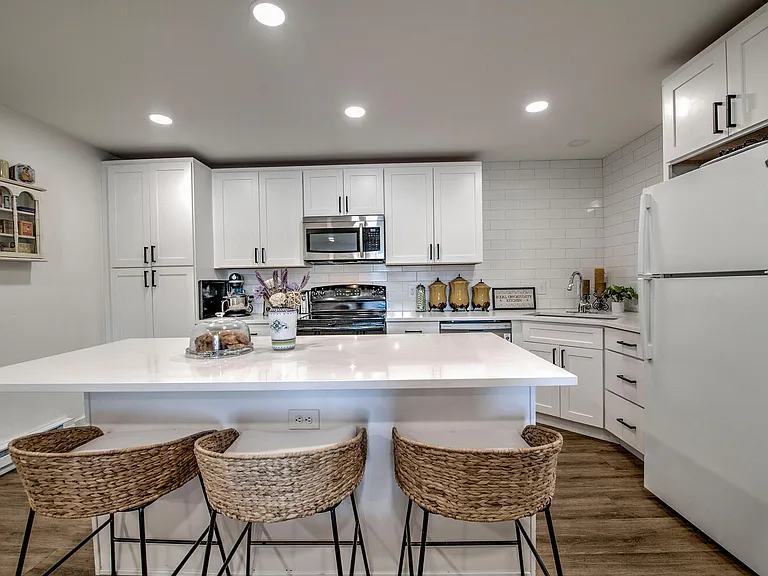 1061 W Beaver Creek Blvd #P202 — Photo 2