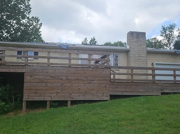 435 Dixon Ln, Vienna, IL 62995