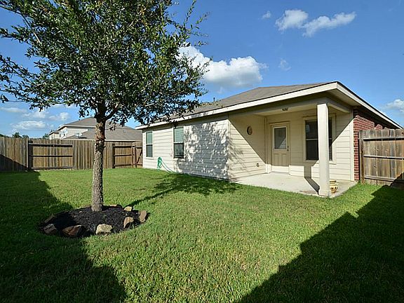 5th image of 15415 Sableton Crest Ln