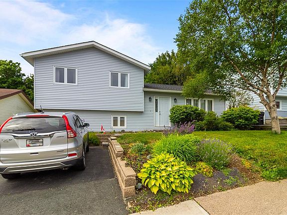 3rd image of 7 Tamarack Street