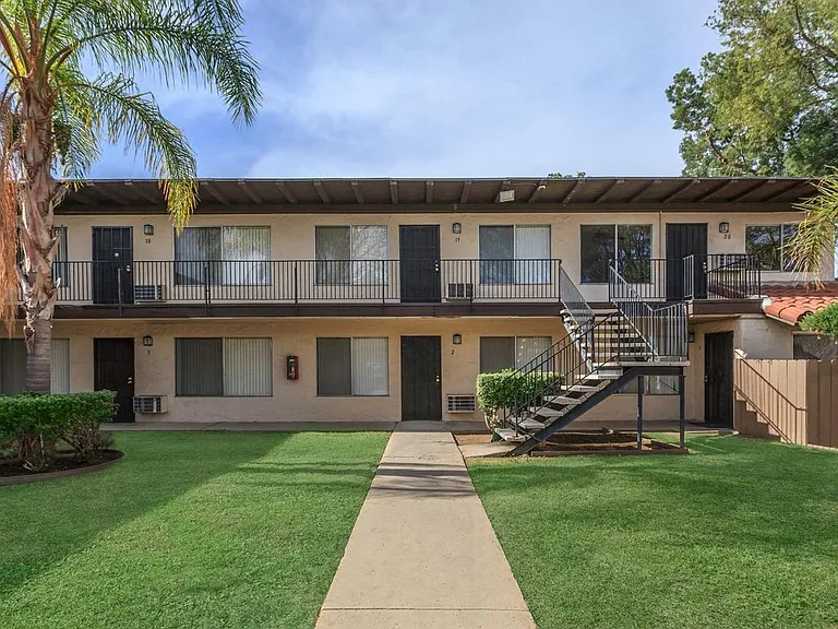 Oak Valley Apartments — Photo 19