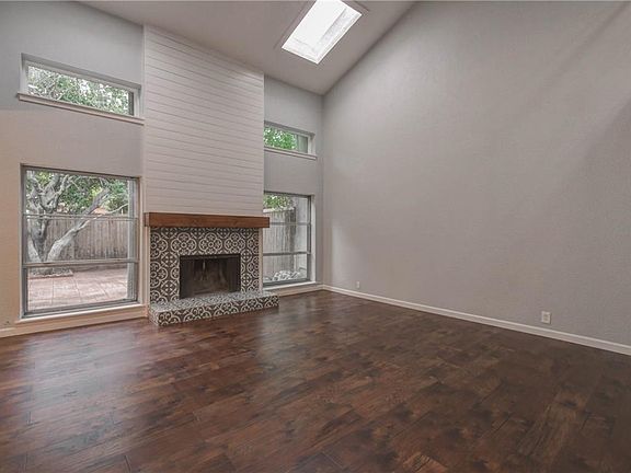 5th image of 2981 Country Place Cir