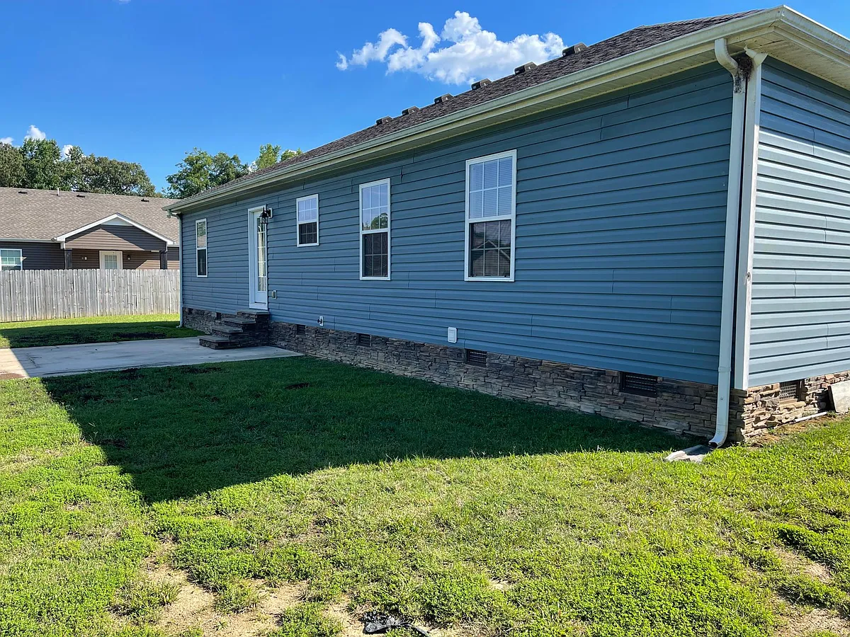 Building Photo - 204 Williamsburg Cir