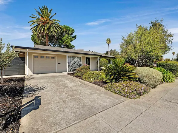 1370 Daisy Ln, Livermore, CA 94551