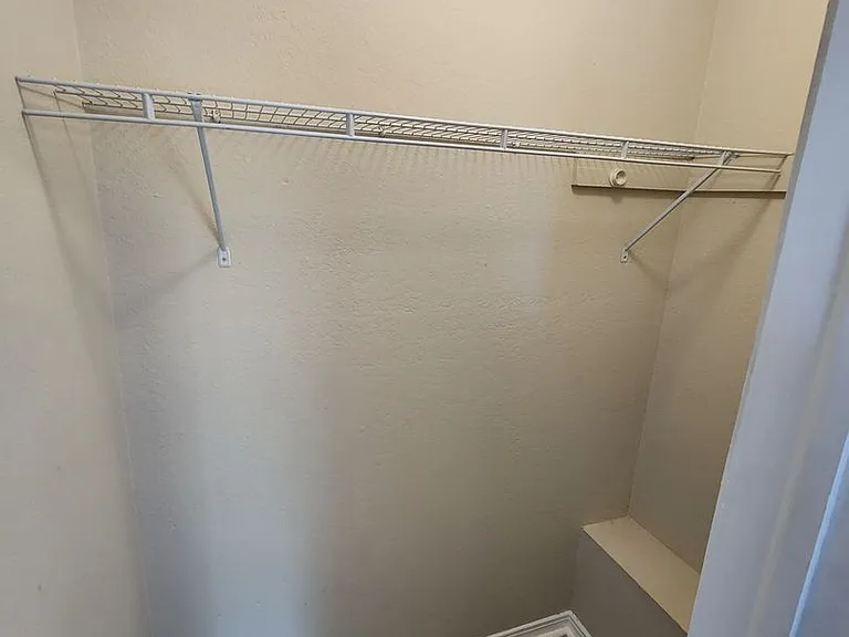 1342 N Broadway Ave #1 — Photo 28