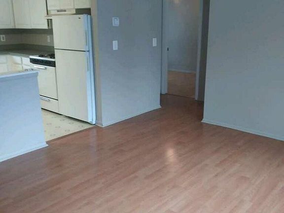 3rd image of 9069 Garfield Dr