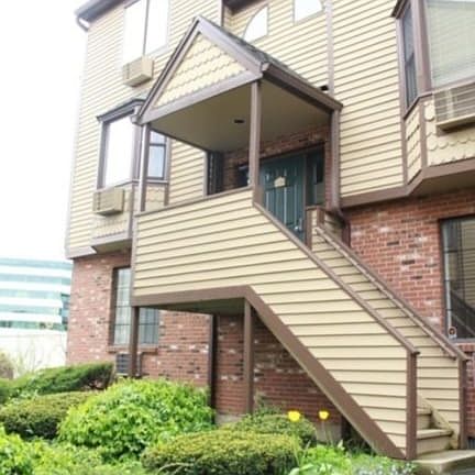 2nd image of 8 Oakwood Ave APT C3