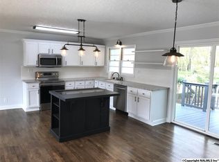 1802 Lakeview Rd, Southside, AL 35907