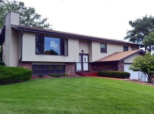 7314 Vista Ct, Middleton, WI 53562