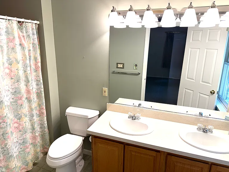 En-Suite Full BA1