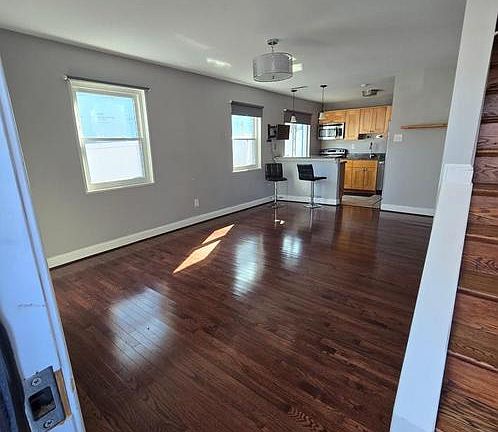 2nd image of 2223 Huntington Ave