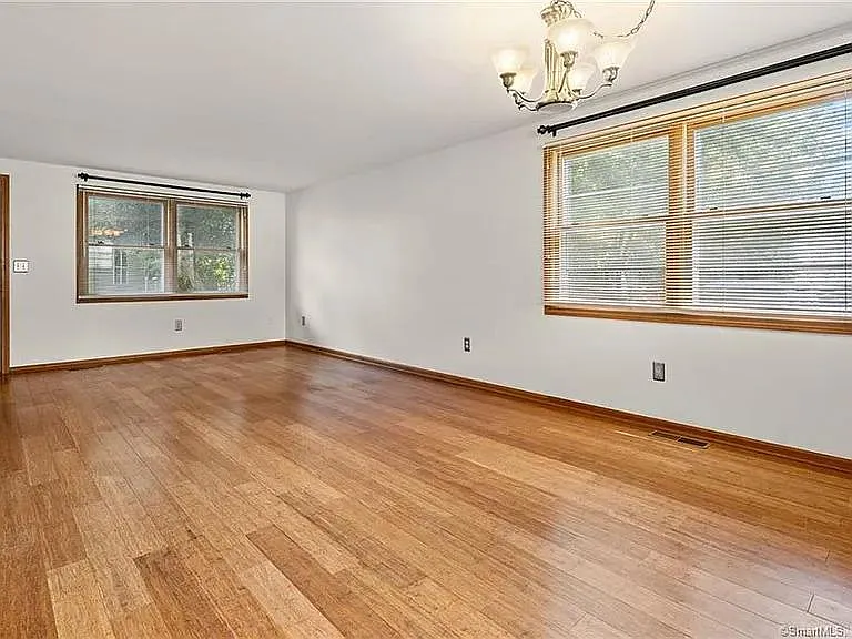 9 Persimmon Ln — Photo 15