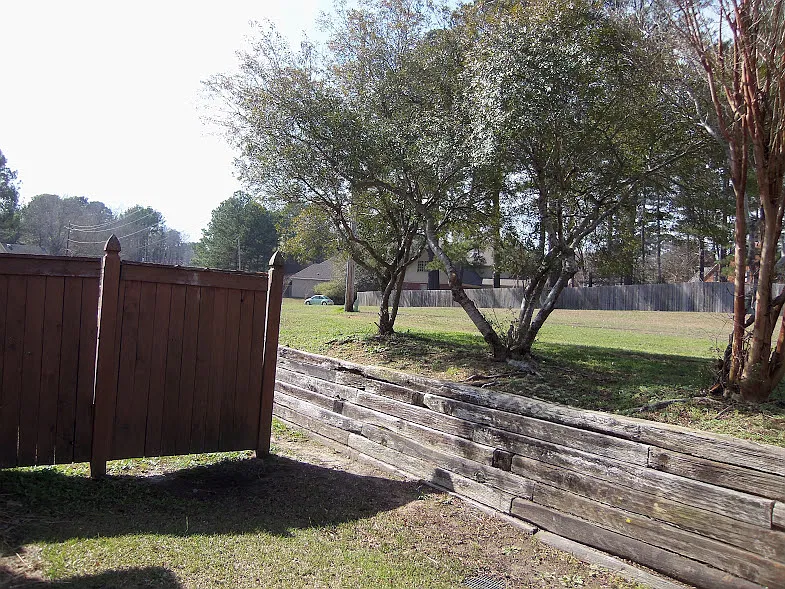 3 bed, 2.5 bath, 1840 sqft, $2,000 — Photo 3