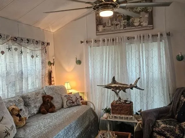 19 Mashapaug Rd #C29, Sturbridge, MA 01566