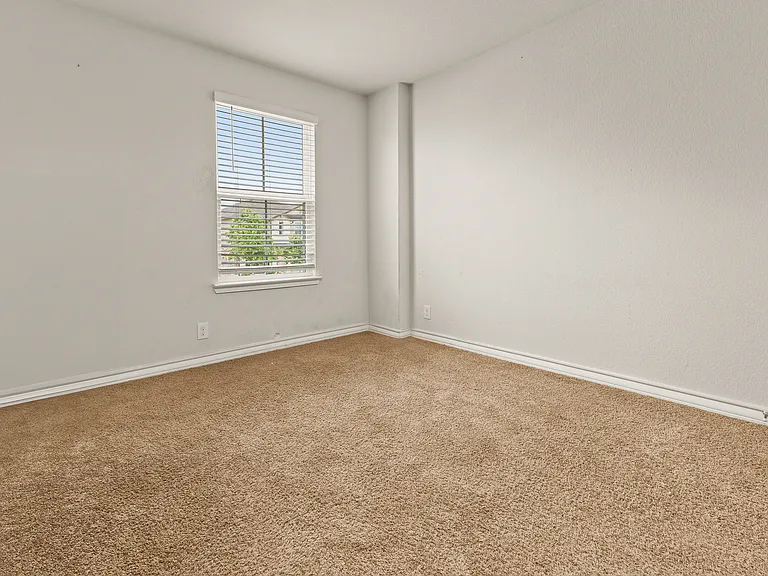 639 Able Blf — Photo 15