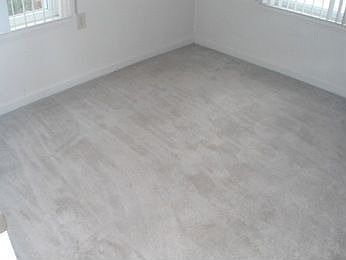 2nd image of 17813 Roseville Blvd