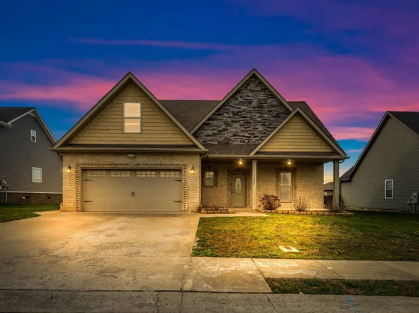 222 Ledina Ct, Clarksville, TN 37043