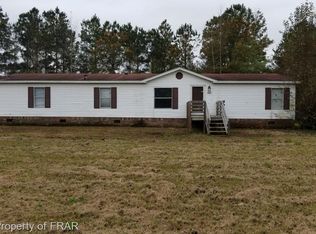 2123 W Parkton Tobermory Rd, Parkton, NC 28371