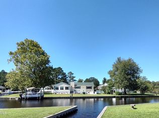 106 Sextant Ct, New Bern, NC 28562