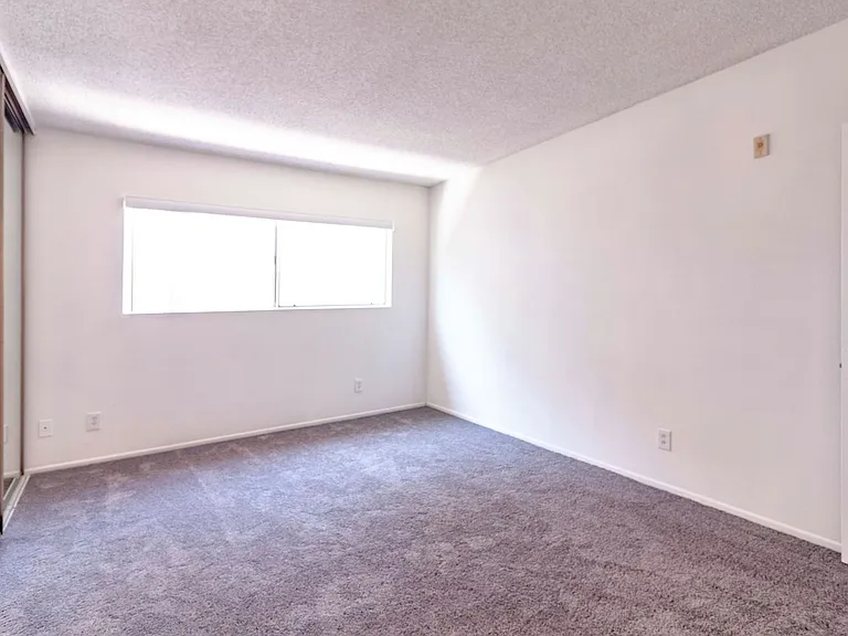 10934 Huston St #109 — Photo 7