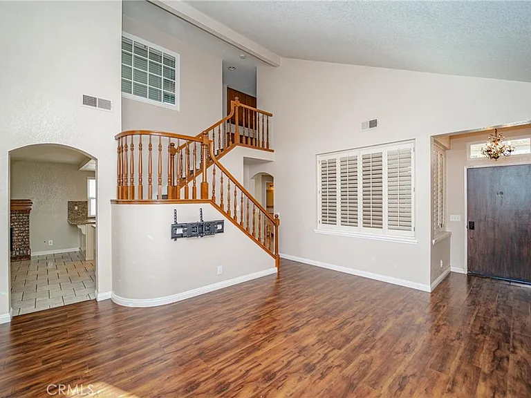 11123 Woodview Dr — Photo 2