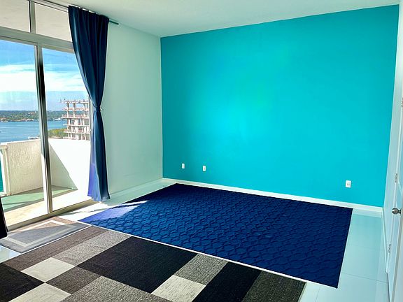 5th image of 7900 Harbor Island Dr #Penthouse 20