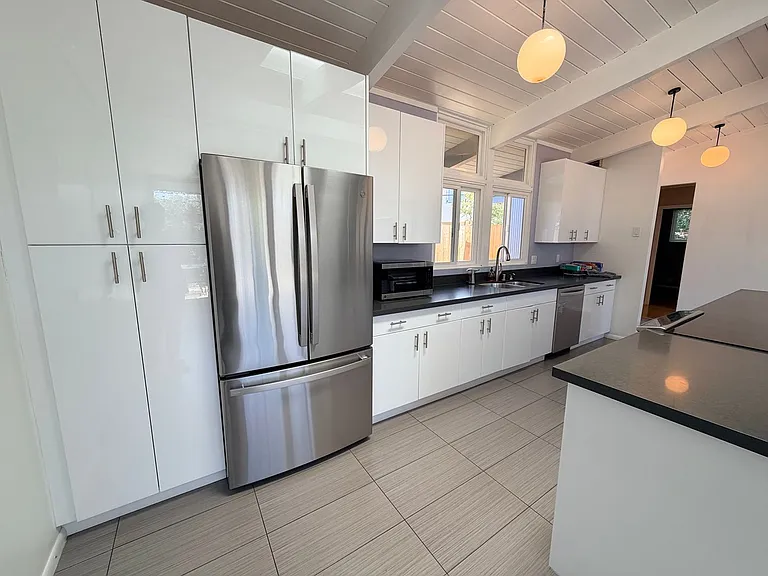 1787 Wolfe Dr — Photo 2