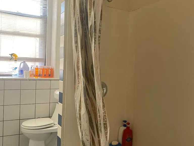 100 Linden St #3 — Photo 11