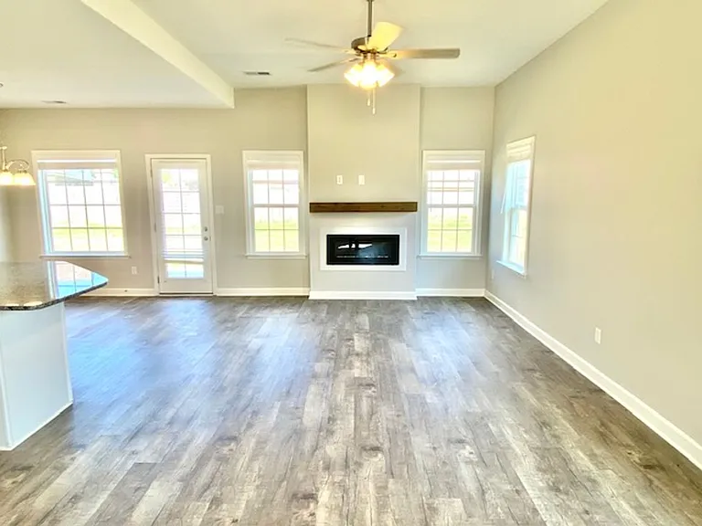 5440 Lakeside Cv — Photo 2