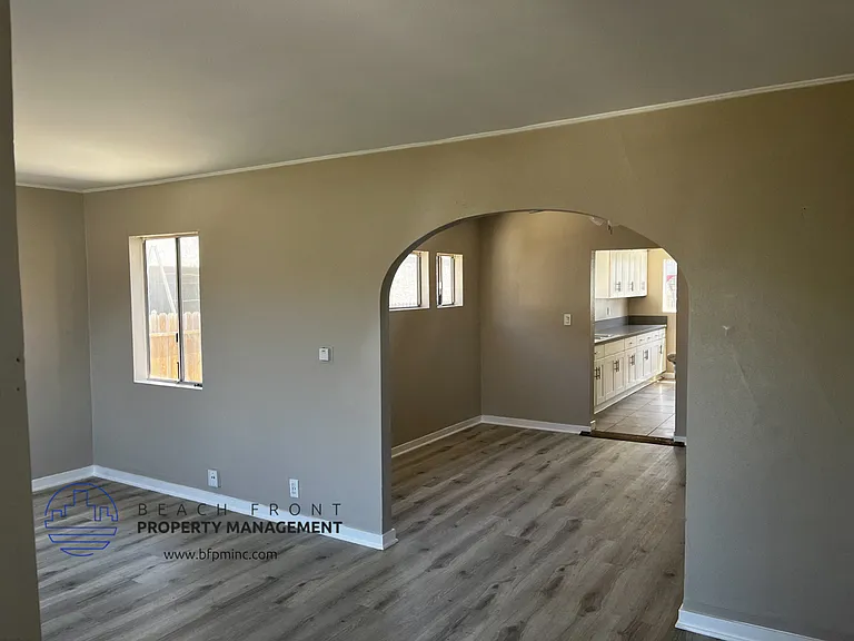 1208 W 166th St — Photo 9
