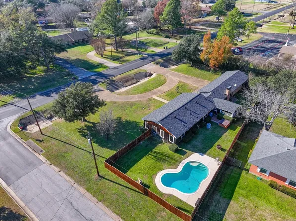 1102 Griffith Ave, Terrell, TX 75160