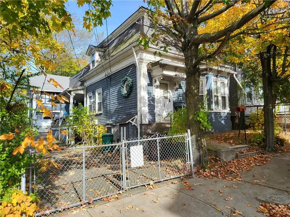 102 Willow St, Woonsocket, RI 02895