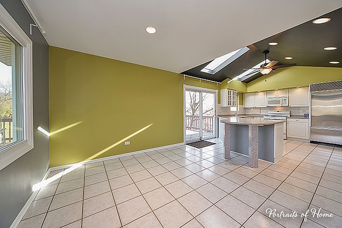 2nd image of 1430 Oak Hill Ct