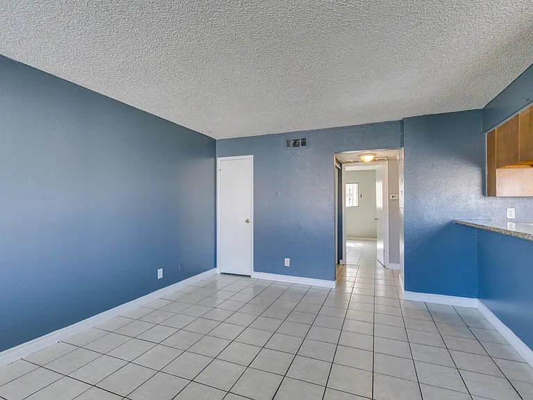 1641 N Lamont St #C — Photo 7