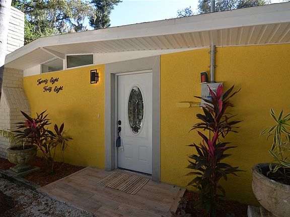 4th image of 2848 Trinidad St