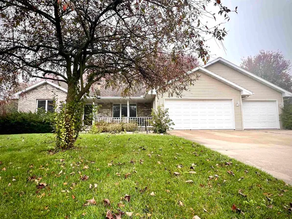 2039 Meadow Links Dr, New Franken, WI 54229