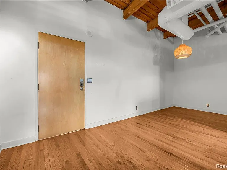 6533 E Jefferson Ave #431 — Photo 4