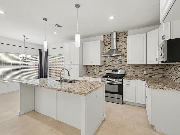 17907 Stoney Glade Ct — Photo 11