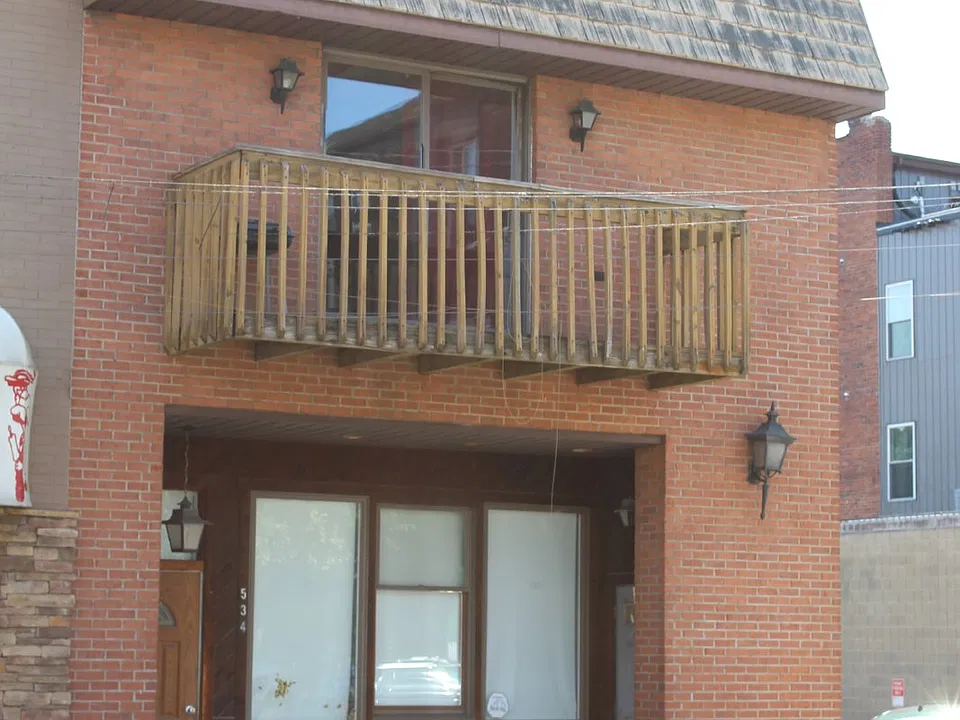 534 Fallowfield Ave #1