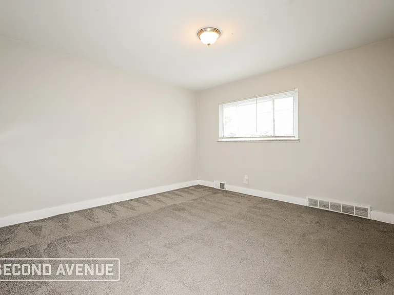 1228 Eckert Rd — Photo 5
