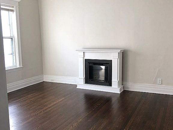 5th image of 166 Blaine Ave APT 3