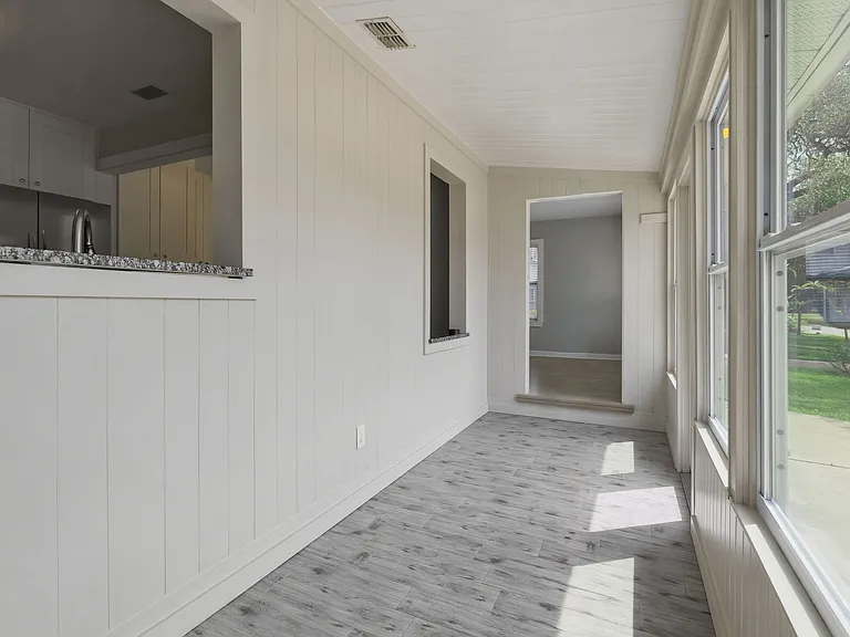 1307 Saint Andrews Dr — Photo 5
