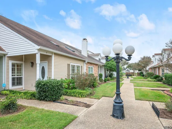279 Marilyn Dr APT 8, Baton Rouge, LA 70815