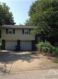 1st image of 824 Laurel Ln