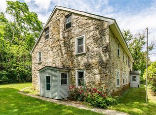 57 River Rd, Smithfield, RI 02917